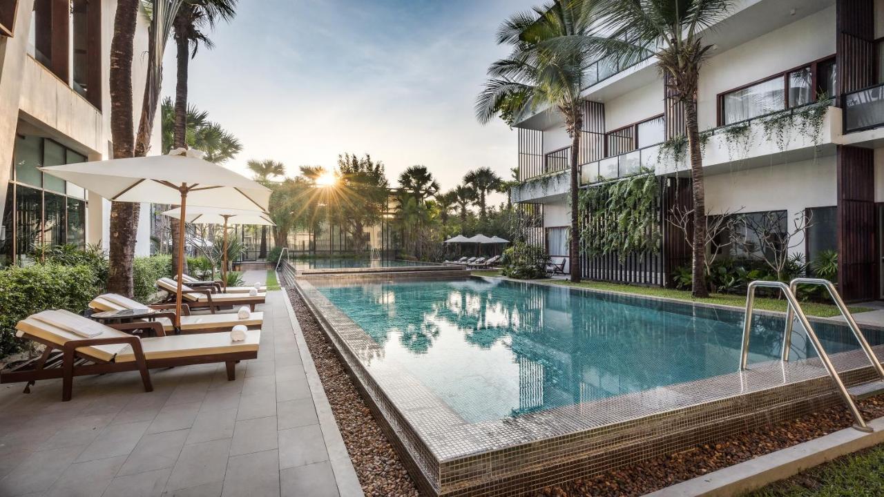 Shintana Saya La Maison シェムリアップ エクステリア 写真 The hotel's pool